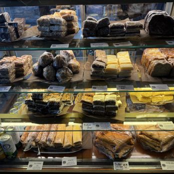 Trailhead Cafe - Breakfast & Brunch Near Me - Lake Louise, Alberta Trailhead Cafe - Breakfast & Brunch Near Me - Lake Louise, Alberta