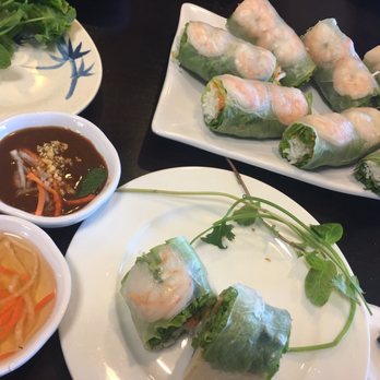 PT Eatery - Spring rolls and dipping sauces - Vietnamese Near Me - San Diego, California