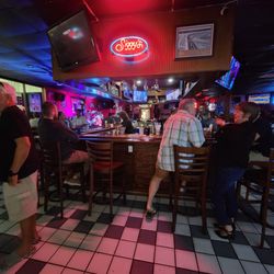 Siggy's-An American Bar - 1 of 2 bars