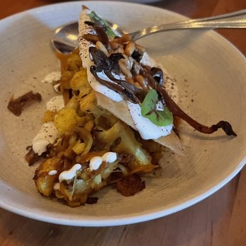 Oleana Restaurant - Fatteh - Turkish Near Me - Cambridge, Massachusetts