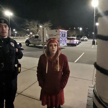 Bonefish Grill - The manager who accused us, banned me refused to apologize after the police said it wasn't us in the video, and refused to give me her name - Seafood Near Me - Charlotte, North Carolina