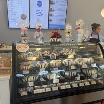 Nothing Bundt Cakes - Bakeries Near Me - Elk Grove, California