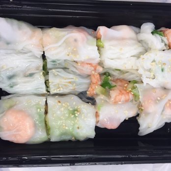 Joe's Steam Rice Roll - Shrimp with scallion, lettuce + bean sprouts (Large $6.50) - Dim Sum Near Me - Flushing, New York Joe's Steam Rice Roll - Shrimp with scallion, lettuce + bean sprouts (Large $6.50) - Dim Sum Near Me - Flushing, New York