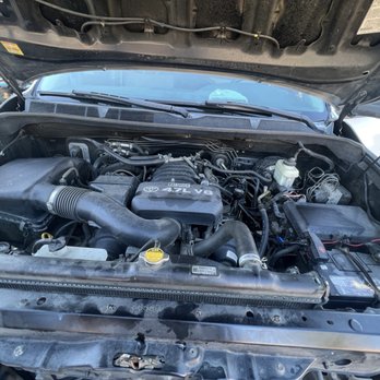Jiffy Lube - Oil sprayed everything and they just left it - Oil Change Stations Near Me - Phoenix, Arizona