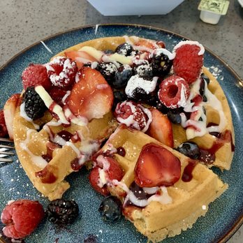 Eggsquisite Cafe - Allen - Very Berry waffle - Breakfast & Brunch Near Me - Allen, Texas