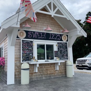 Sweet Izzy - Ice Cream & Frozen Yogurt Near Me - Harwich, Massachusetts Sweet Izzy - Ice Cream & Frozen Yogurt Near Me - Harwich, Massachusetts