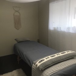 Free Spirit Intuitive Healing - Reiki healing room
