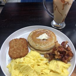 Dolce leche iced coffee and happy breakfast Dolce leche iced coffee and happy breakfast