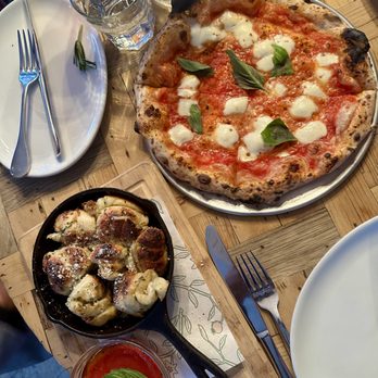 Roey's - Margherita Pizza - Pizza Near Me - New York, New York