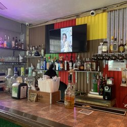 Sancochito - Excelente lugar de "hanging" con los panas o una noche de chicas!
