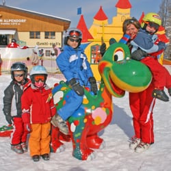 Skischule Rot Weiß Rot - Kinderskischule Alpendorf 11a