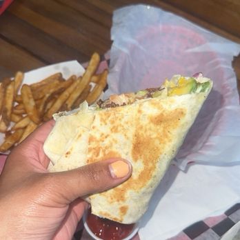 Lustre Pearl - Chicken wrap - Bars Near Me - Houston, Texas Lustre Pearl - Chicken wrap - Bars Near Me - Houston, Texas