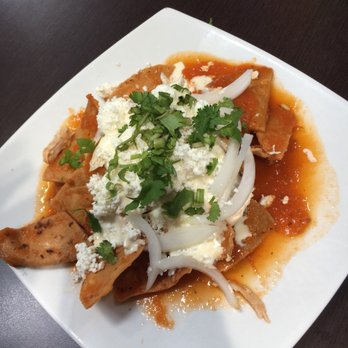 Chedraui Selecto - Chilaquiles Rojos- They come in red or green sauce and you can add eggs on them too! Very delicious and are not spicy at all! - Department Stores Near Me - Cancún, ROO