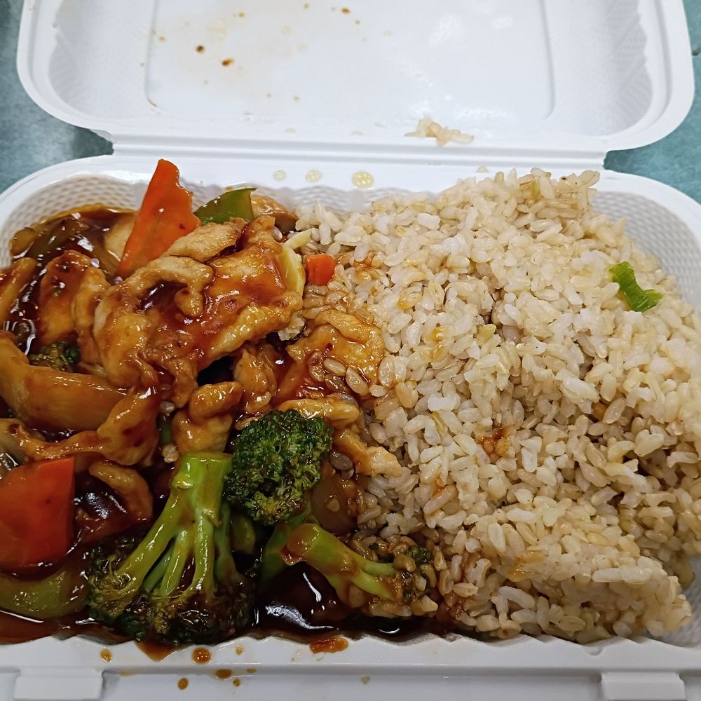 Golden Kitchen - This dishes Hunan chicken lunch special - Chinese Near Me - Jamaica, New York Golden Kitchen - This dishes Hunan chicken lunch special - Chinese Near Me - Jamaica, New York