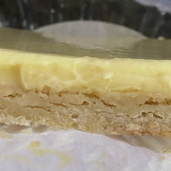 Sweet Mandy B's - Tangy Lemon Bar - what Lovely Layers!! - Desserts Near Me - Chicago, Illinois