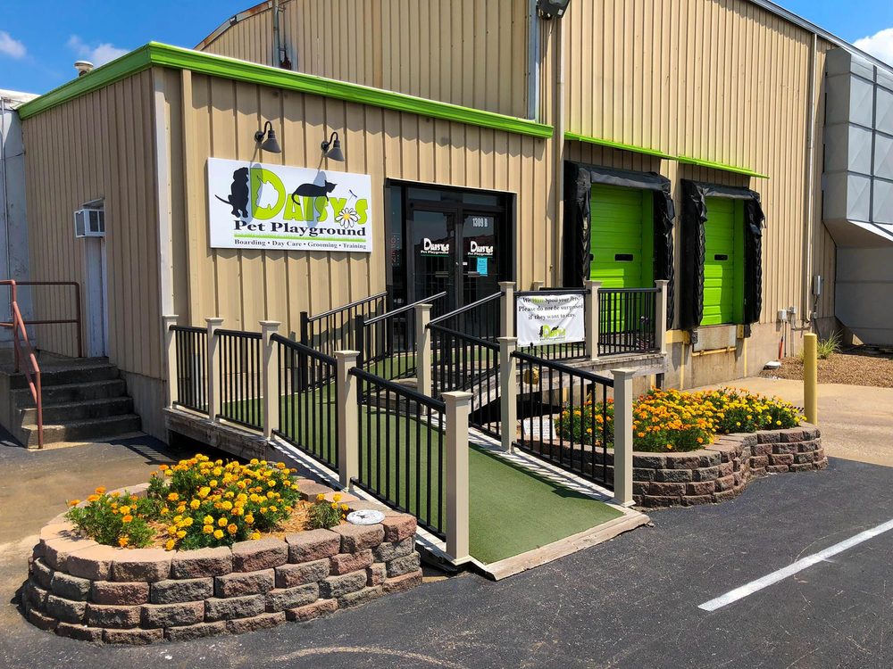 DAISY’S PET PLAYGROUND Updated September 2024 11 Reviews 1309B N