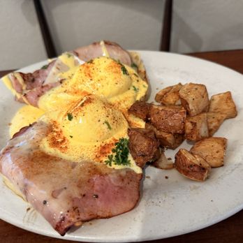 Sunset Grill - American Near Me - Fredericksburg, Texas