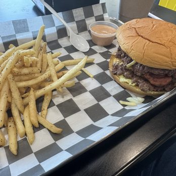 Between Two Buns - Miami Smash - Burgers Near Me - Miami, Florida