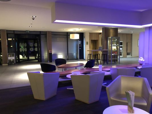 Novotel Lausanne Bussigny by null