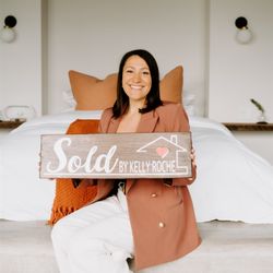 Kelly Roche Realtor of Re/Max Plus