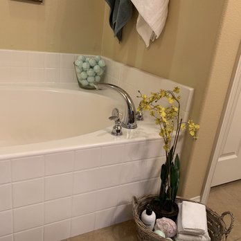 Design & Redefine with Mandi K. - Home Staging Near Me