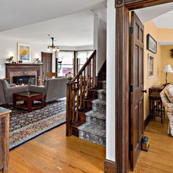 The Inn at the Oaks