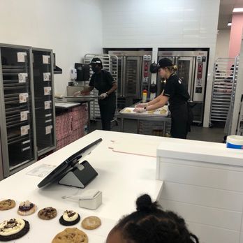 Crumbl - Cinco Ranch - Interior - Bakeries Near Me - Katy, Texas