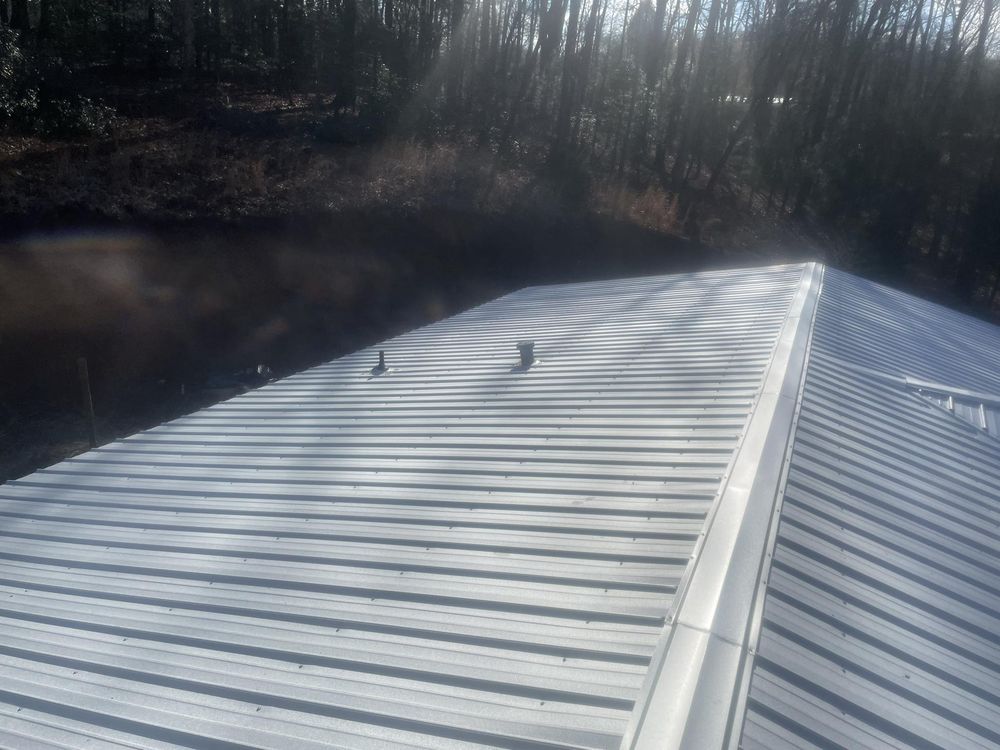 Slide of M&W Roofing