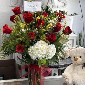 Drea's Flowers - Florists Near Me - Garden Grove, California Drea's Flowers - Florists Near Me - Garden Grove, California