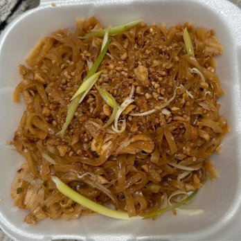 Little Japan - Chicken Pad Thai - Japanese Near Me - Davie, Florida Little Japan - Chicken Pad Thai - Japanese Near Me - Davie, Florida