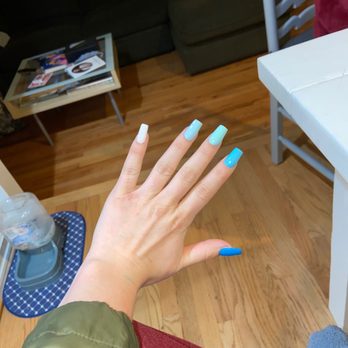 Nails 4 You - Nail Salons Near Me - Canoga Park, California