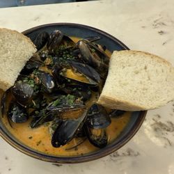Chubby Cherub - Mussels with incredible sauce