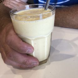 Vespacific Cafe - Mango smoothie