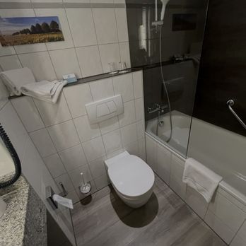 Park Inn - Hotels Near Me - Cologne, NW