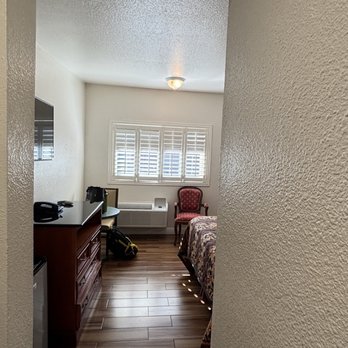 Tropic Lodge - Hotels Near Me - Garden Grove, California Tropic Lodge - Hotels Near Me - Garden Grove, California