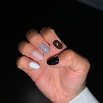 Nails Plus - Simple cool tone colours - Waxing Near Me - Toronto, Ontario Nails Plus - Simple cool tone colours - Waxing Near Me - Toronto, Ontario