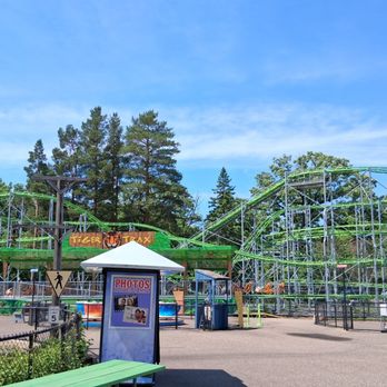 Como Park Zoo and Conservatory - There's a Galaxy model roller coaster inside the kids area of the zoo, along with a few other smaller rides (separate admission) - Zoos Near Me - Saint Paul, Minnesota