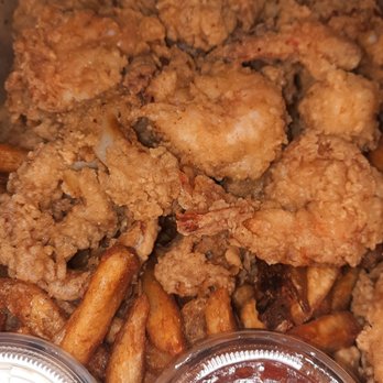 Hook & Catch Cajun Seafood - Fried calamari and shrimp basket - Seafood Near Me - Bronx, New York