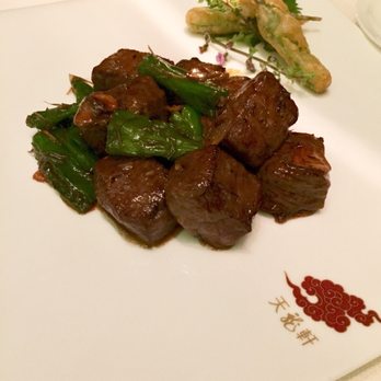 Tin Lung Heen - Cantonese Near Me - Kowloon, HK