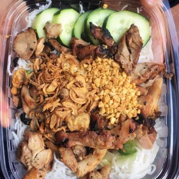 Banhmigos - Grilled Chicken Rice Vermicelli Salad - Vietnamese Near Me - Brooklyn, New York