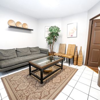 Healthy Baja Group - Sala - Cosmetic Surgeons Near Me - Tijuana, BCN