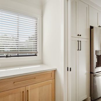 Two Blind Guys - Everwood Blinds: Kitchen - Shades & Blinds Near Me - Chesterfield, Missouri