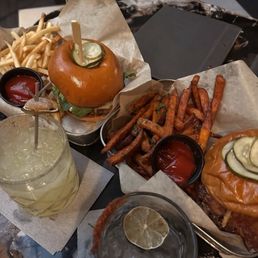 Burgers and drinks! Burgers and drinks!