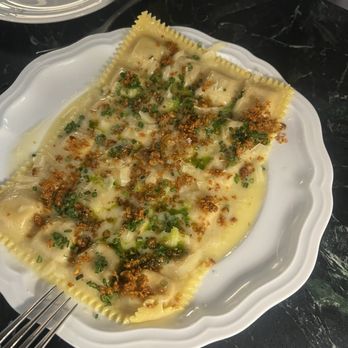 À L'ouest - Ravioli - French Near Me - San Diego, California À L'ouest - Ravioli - French Near Me - San Diego, California