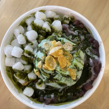 Gold Miss - Matcha Shaved Ice Bowl with Azuki Beans and Mochi Balls - Bubble Tea Near Me - Honolulu, Hawaii