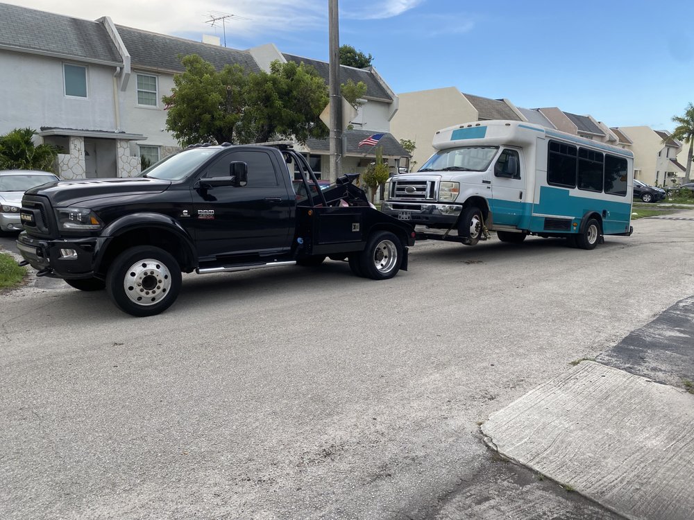 BEST CLASS TOWING Updated August 2024 Request a Quote 1314 East