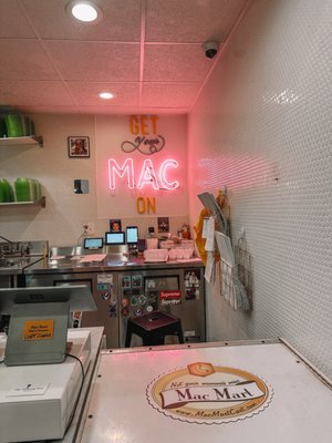 Mac Mart by null