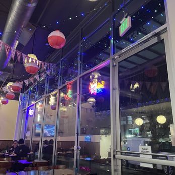 Mama's Crawfish & Seafood House - Seafood Near Me - Seattle, Washington