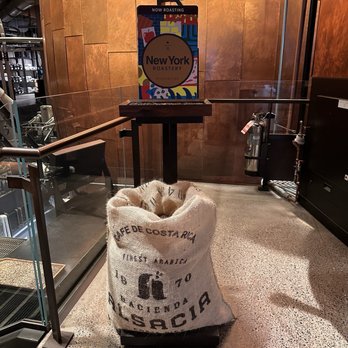 Starbucks Reserve Roastery - Coffee Roasteries Near Me - New York, New York