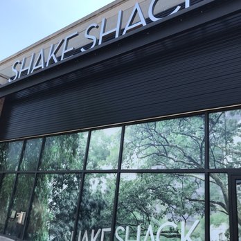 Shake Shack Bridgewater - Burgers Near Me - Bridgewater, New Jersey